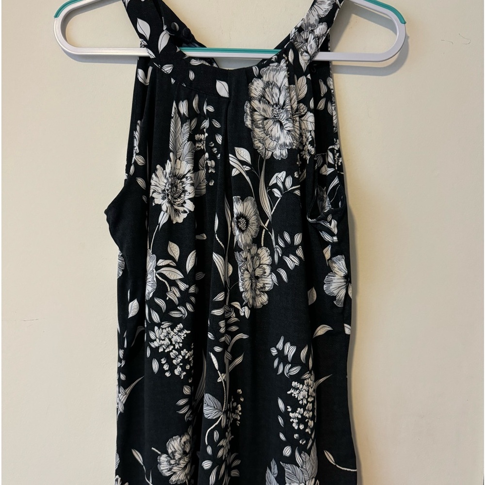 Like New Inc International Concepts Keyhole Top sz Medium